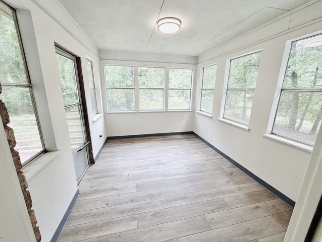 Building Photo - 7905 Castleton Ln