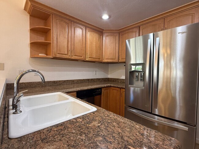 Foto del edificio - Cozy 3 Bedroom 2 Bath home located conveniently in San Jose