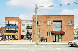 Building Photo - 162-15 46th Ave
