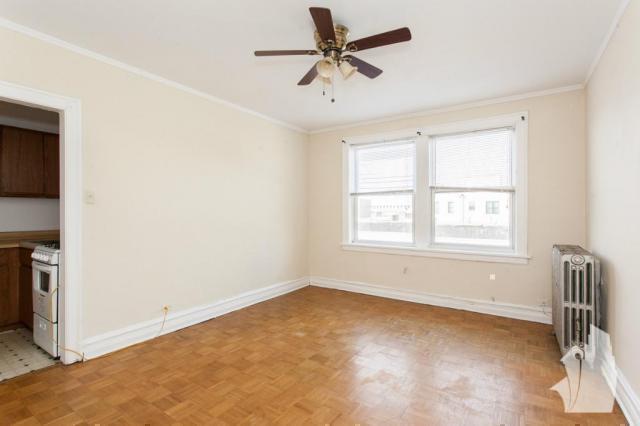 Building Photo - 2 bedroom in Chicago IL 60657