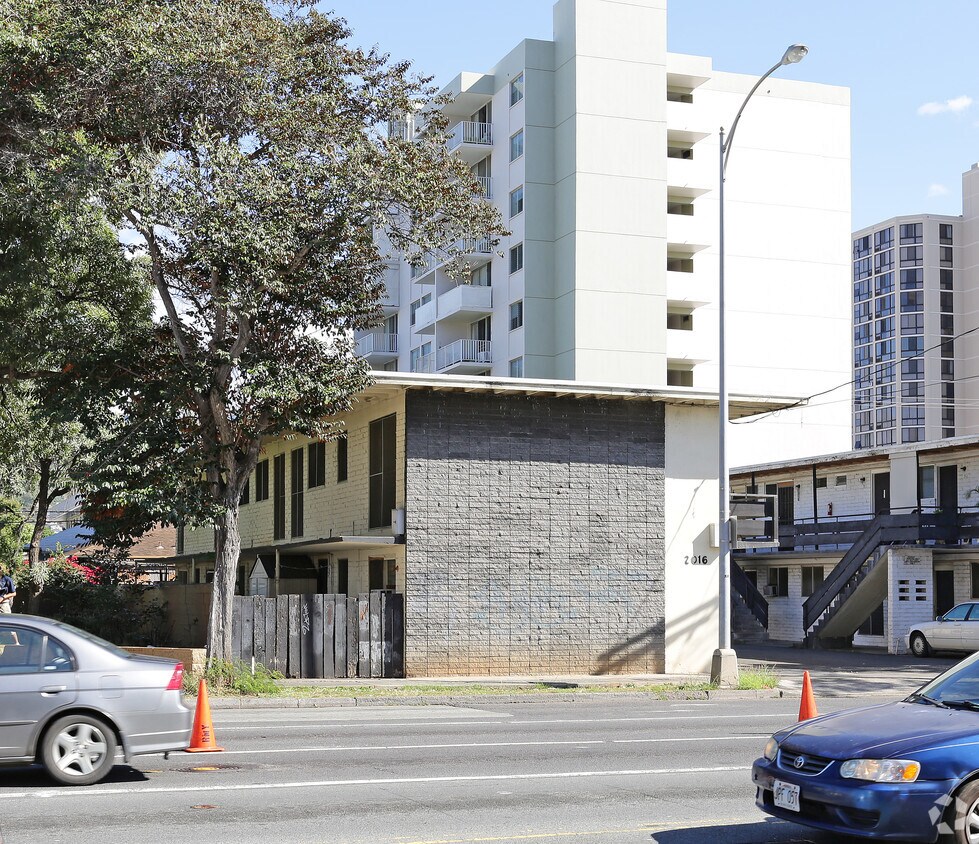 Building Photo - 2016 Kapiolani Blvd