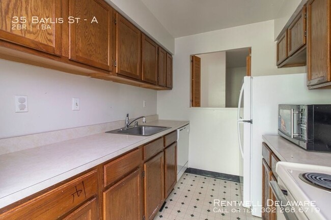 Building Photo - Well-Maintained 2BR/1BA only $975!!