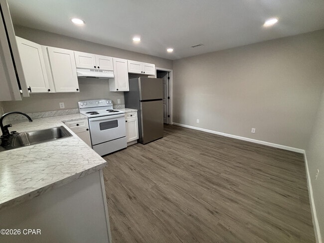 Foto del edificio - 4105 W 22nd St