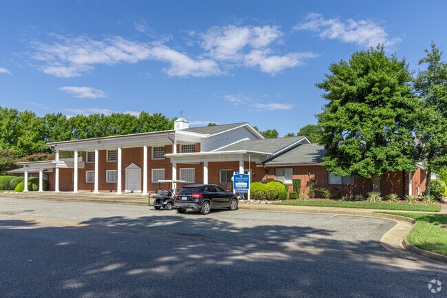 Building Photo - Country Club Apartments