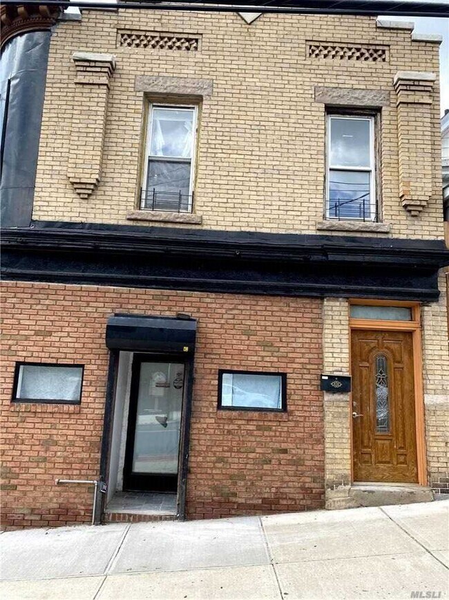 Building Photo - 29 Lockwood Ave