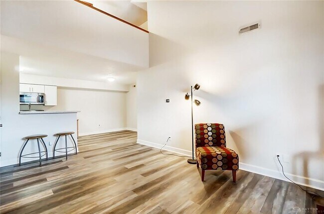 Foto del edificio - 4014 Ryland Dr