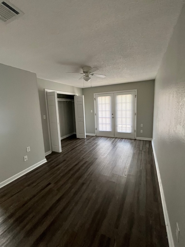 Building Photo - 119 Anns Cove