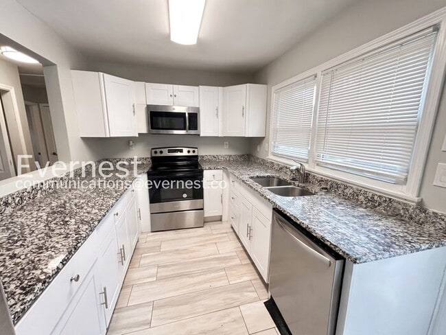 Foto del edificio - 1345 Twin Oaks Cir SE