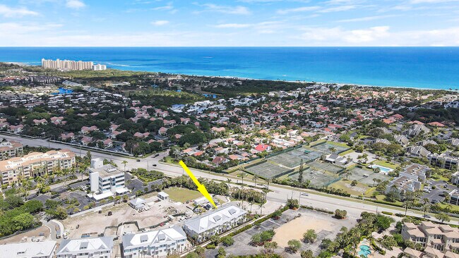 Foto del edificio - 120 Water Pointe Pl