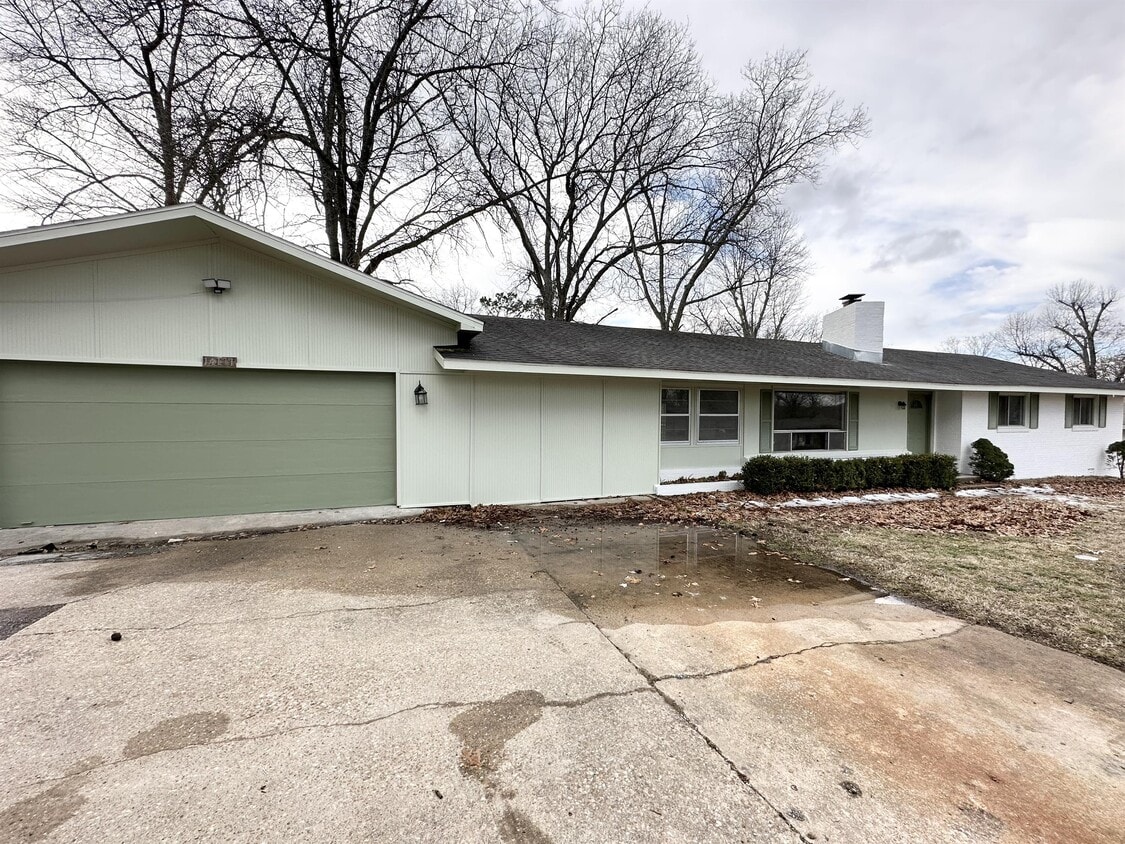 14171 Wolf Dr, Rogers, AR 72756 House Rental in Rogers, AR