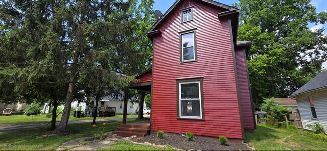 Foto del edificio - 1523 Graham Rd