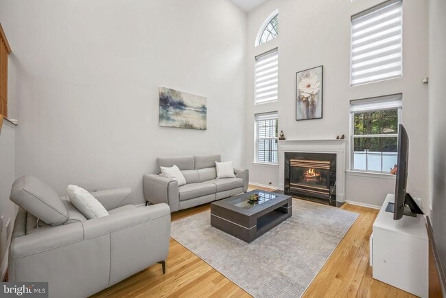 Building Photo - 204 Camelot Ct