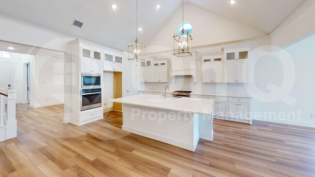 Foto del edificio - 8813 Creekhollow Ct