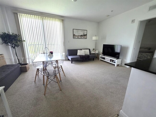 Foto del edificio - 2701 SW 3rd Ave