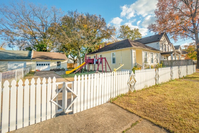 Photo - 3216 Marne Ave House