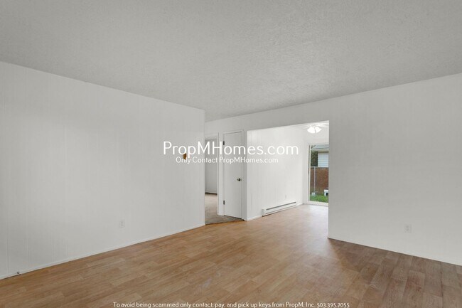 Foto del edificio - Updated Two Bedroom Unit in the Heart of Oregon City - NEW PHOTOS