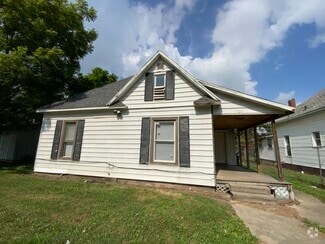 Building Photo - 526 Harvey St