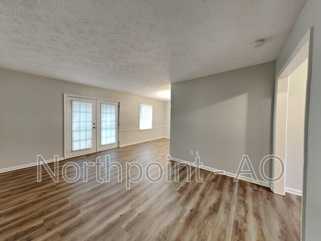 Foto del edificio - 7346 Czar Pl