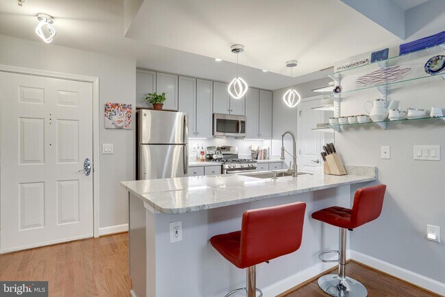 Foto del edificio - 4189 S Four Mile Run Dr