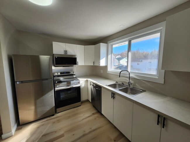 Building Photo - 116 Golden Grove Rd