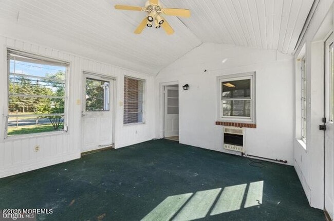 Building Photo - 245 Paxson Ave