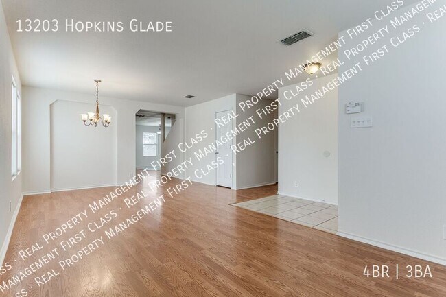 Foto del edificio - 13203 Hopkins Glade