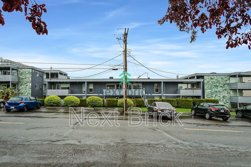 22612 6th Ave S Unit 9, Des Moines, WA 98198 Condo for Rent in Des Moines, WA