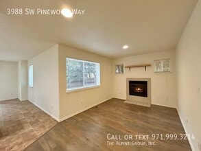 Building Photo - 3988 SW Pinewood Way