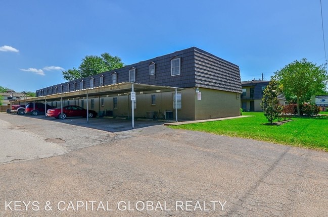 Building Photo - 1526 East Ave