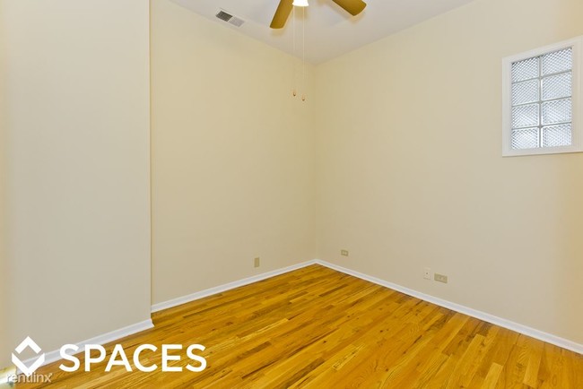 Building Photo - 2 br, 1 bath  - 1511 W Fullerton Ave 3