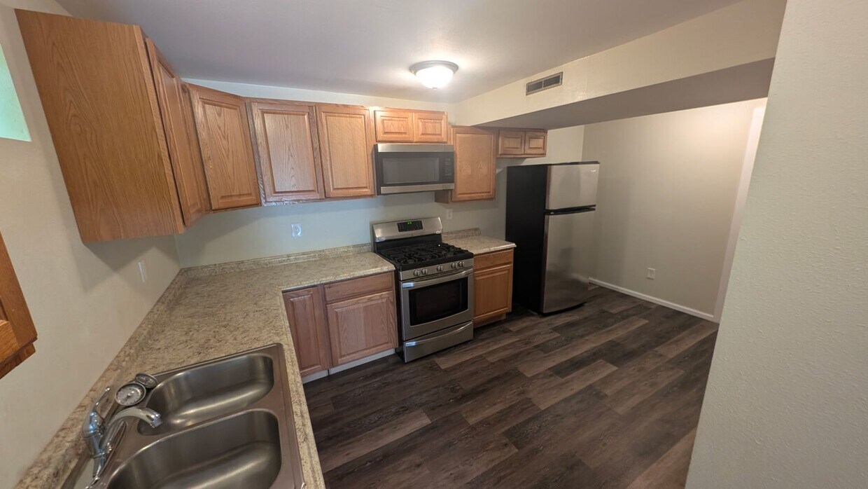 Foto principal - 226 Waverly Ave