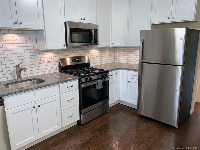 Foto del edificio - 360 W Spring St