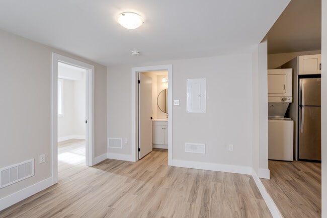 Building Photo - 64 Collete Crescent