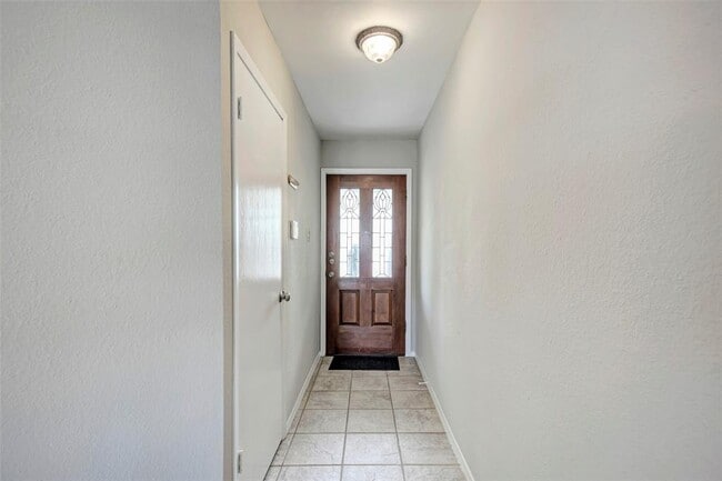 Building Photo - 2804 Sissinghurst Dr