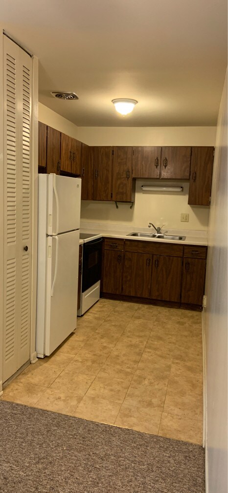Building Photo - 520 N Genesee St