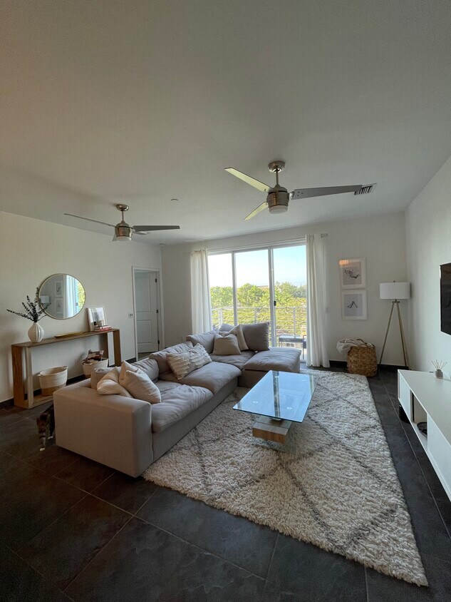 1550 NE 34th Ct Unit 3G, Oakland Park, FL 33334 Apartments at 1550 NE