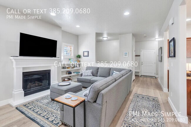 Foto del edificio - 256 E Backhand Ln