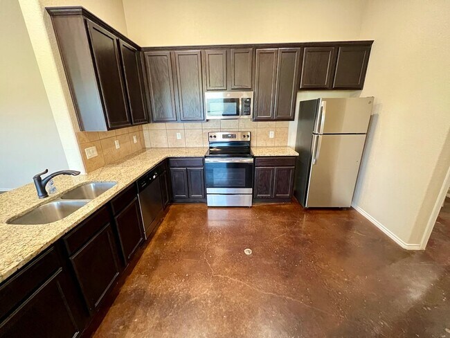 Foto del edificio - Luxury 3/2 Duplex in NBTX