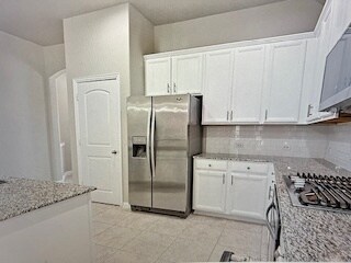 Foto del edificio - 7401 Bishop Pine Rd