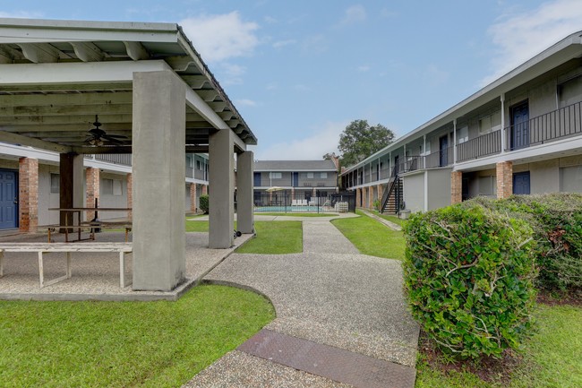 Building Photo - Congress Gardens Apartments