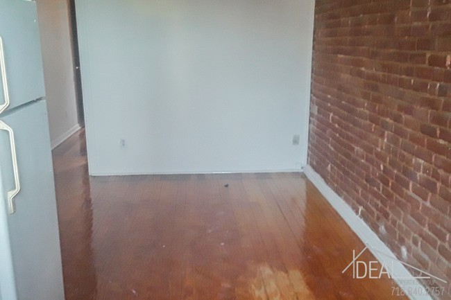 Building Photo - Lovely Sunlit Park Slope dream