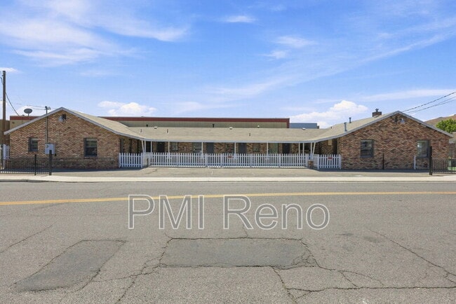 Building Photo - 1515 N Carson St
