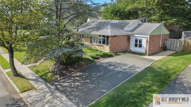 Foto del edificio - 55 Gurley Rd