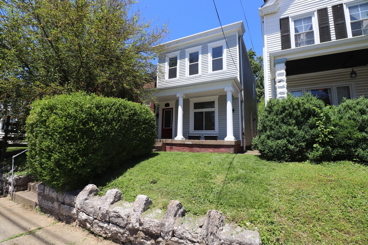 House - 1103 E Breckinridge St