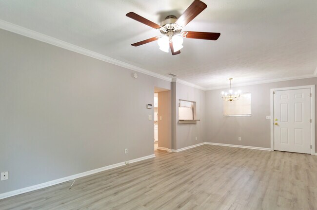 Foto del edificio - 4836 Atlantic Blvd