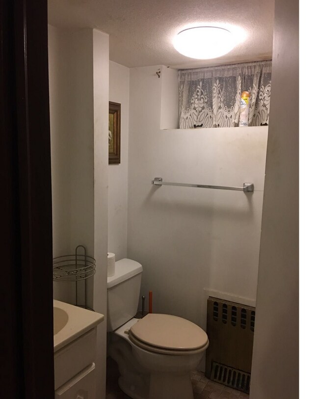 137 Powder House Blvd Unit 1B, Somerville, MA 02144 Apartments in