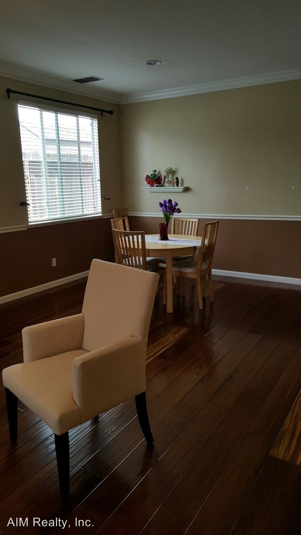 Foto del edificio - 4 br, 2.5 bath House - 6304 MALLARD COURT
