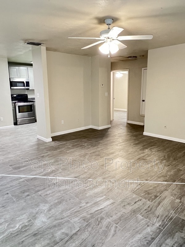 Building Photo - 7210 SW 45th Pl