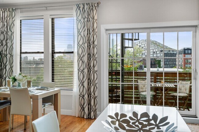 Foto del edificio - 171 W 4th St