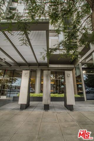 Building Photo - 1155 S Grand Ave